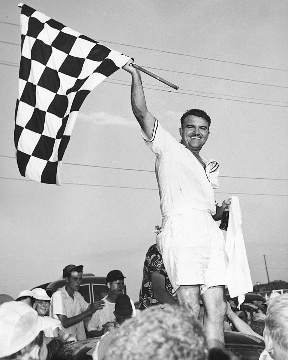At the 1952 Southern 500 in Darlington, Fonty Flock didn't just beat everyone to the checkers, he beat the heat in a pair of Bermuda shorts and short-sleeved shirt.