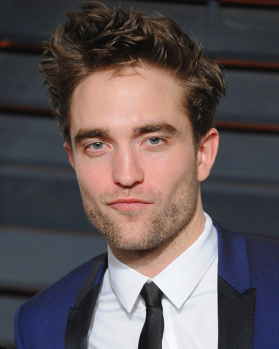 <p>Another lovely addition: this slight scruff at the 2015 <em>Vanity Fair</em> Oscar Party. </p>