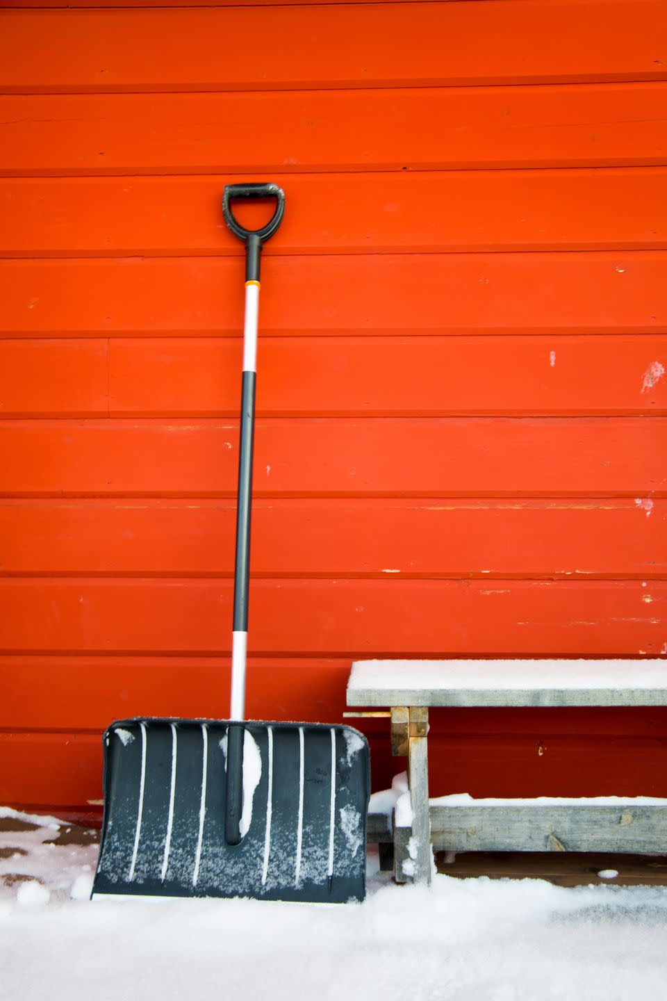 20)  Use a shovel for unilateral training.