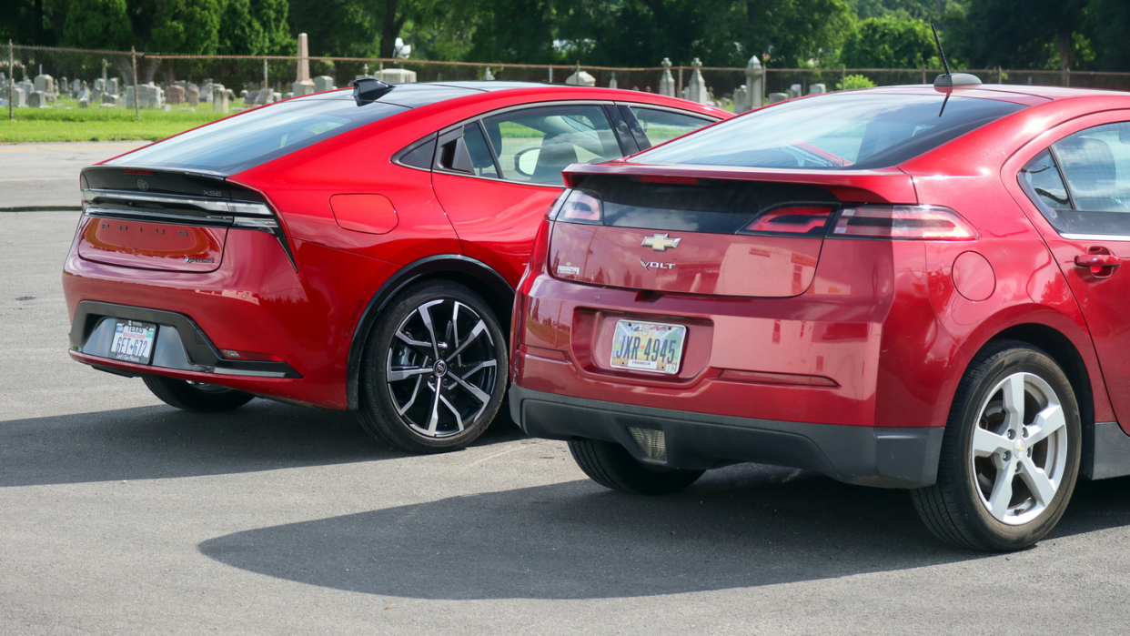 chevrolet volt and toyota prius