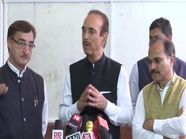 Senior Congress leader Ghulam Nabi Azad (file photo/ANI)