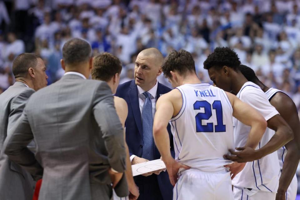 New Kentucky and former BYU head coach Mark Pope, center, prepares a play against Houston on Jan. 23 in Provo, Utah. Pope has limited high-level high school basketball recruiting experience from his previous coaching stops at Utah Valley and BYU. Rob Gray/USA TODAY NETWORK