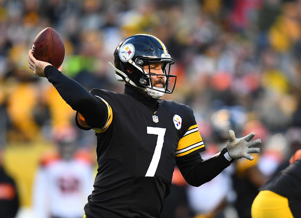 Hines Ward again slammed the Steelers for the chaos that surrounded the franchise this season, and questioned Ben Roethlisberger’s leadership skills. (Joe Sargent/Getty Images)