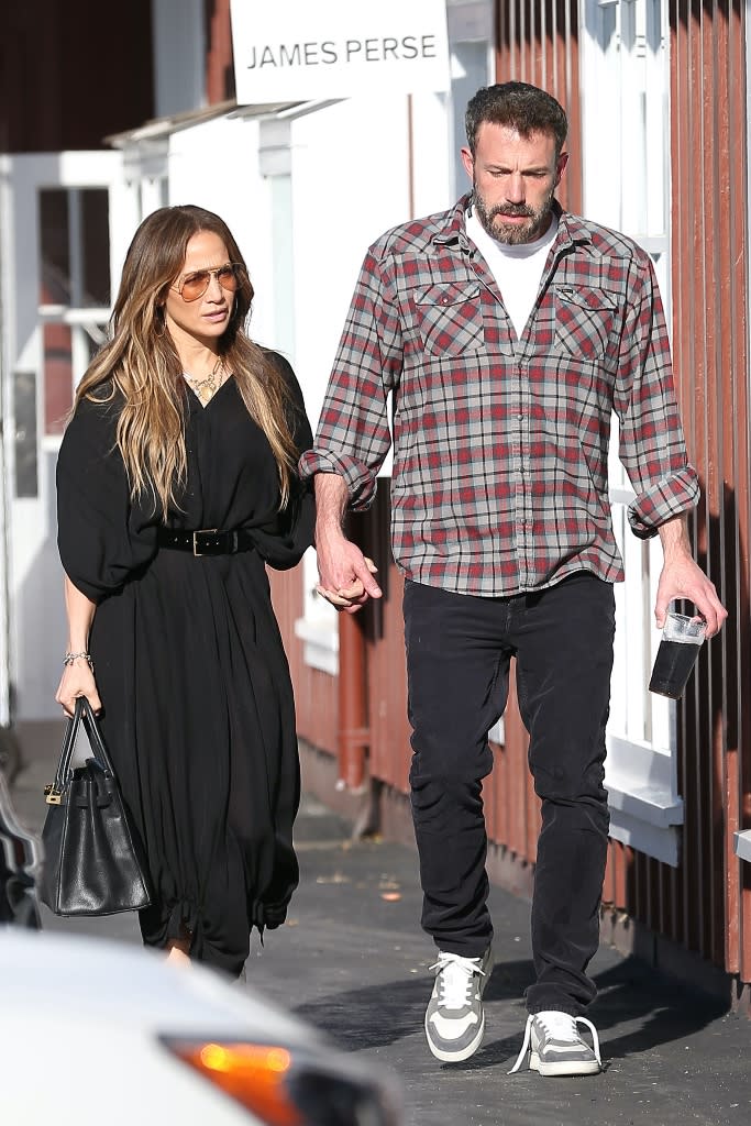 Jennifer Lopez and Ben Affleck stroll at the Brentwood Country Mart in Santa Monica on April 23, 2022. - Credit: TheCelebrityfinder/MEGA