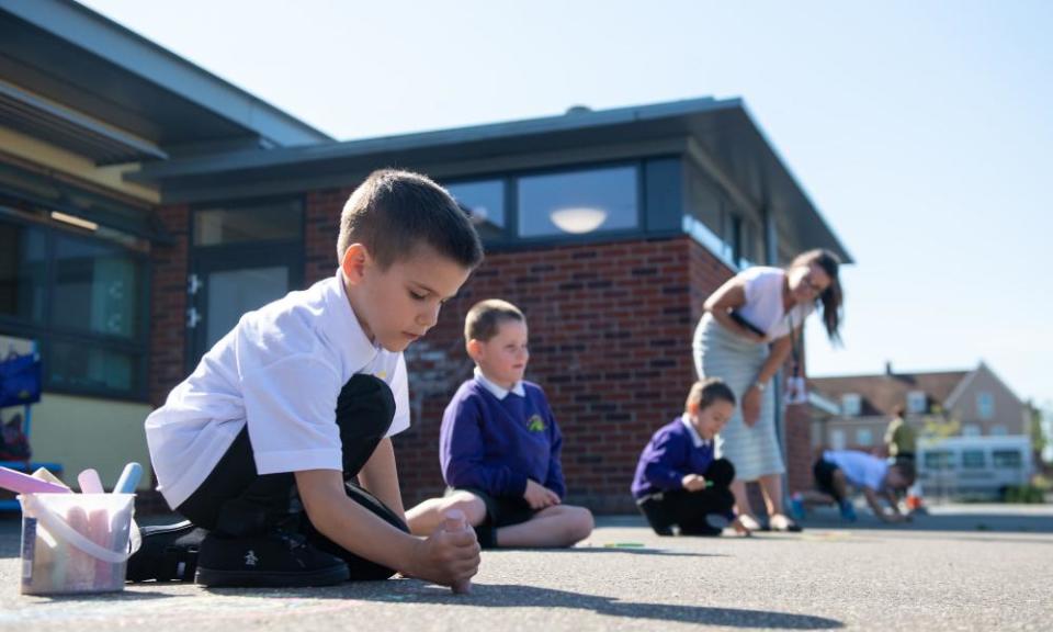 children distancing at primary school