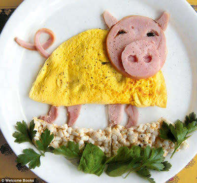 Inbetween all the double and thrice fried food and overly expensive meals, some of the most outrageous we found were adorable creations made with plates of food. This cute little pig is from the book Funny food: 365 Fun, Healthy, Silly, Creative breakfasts by Bill and Claire Wurtzel.