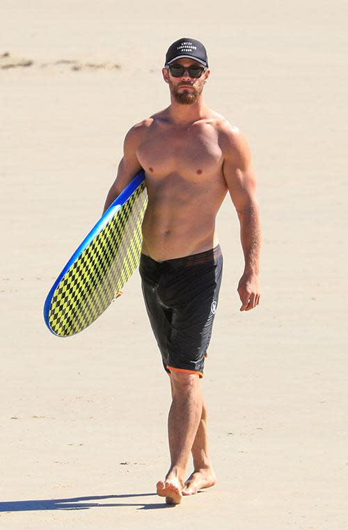 Chris Hemsworth and Matt Damon have been living it up in Byron Bay on their vacay, and we've taken all the best bits from their holiday so you can have a cheeky perve! Lets start with Australia's best rig, er...hello Hemsy!