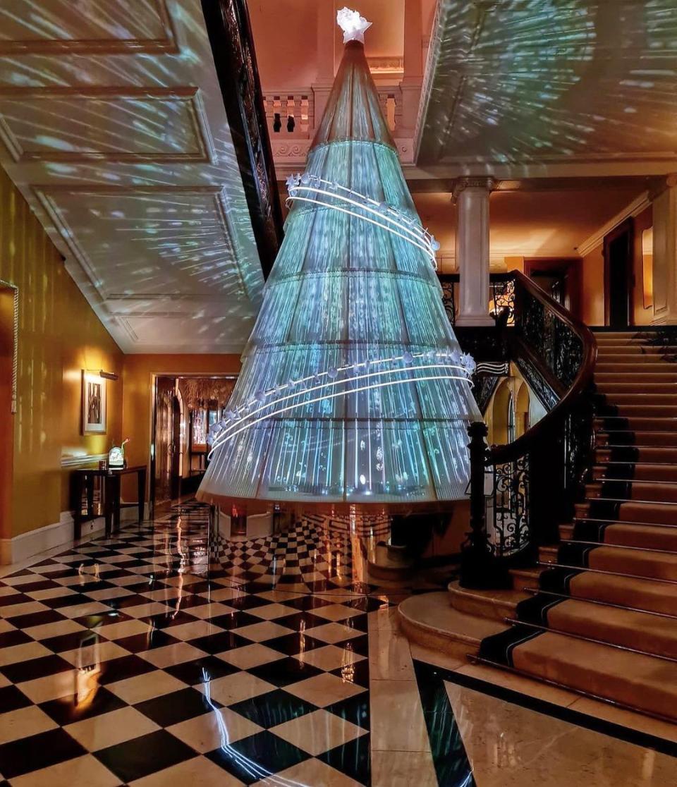 Claridge's Christmas Tree 2022, designed by Kim Jones for Dior