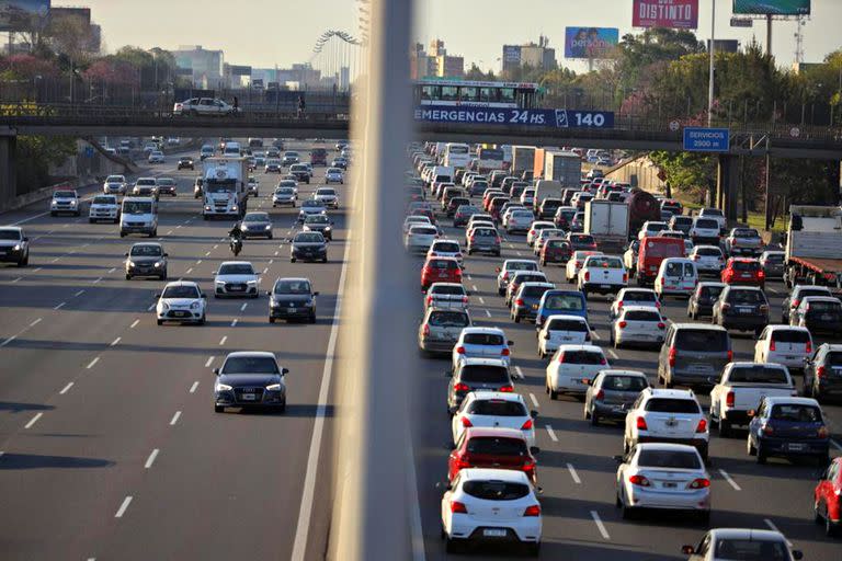 Embotellamiento en el tránsito de Panamericana y el puente San Martín, en sentido hacia el norte