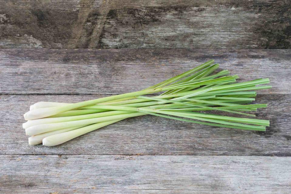 Ne jetez plus les restes : voici les fruits et légumes qui repoussent… comme par magie !