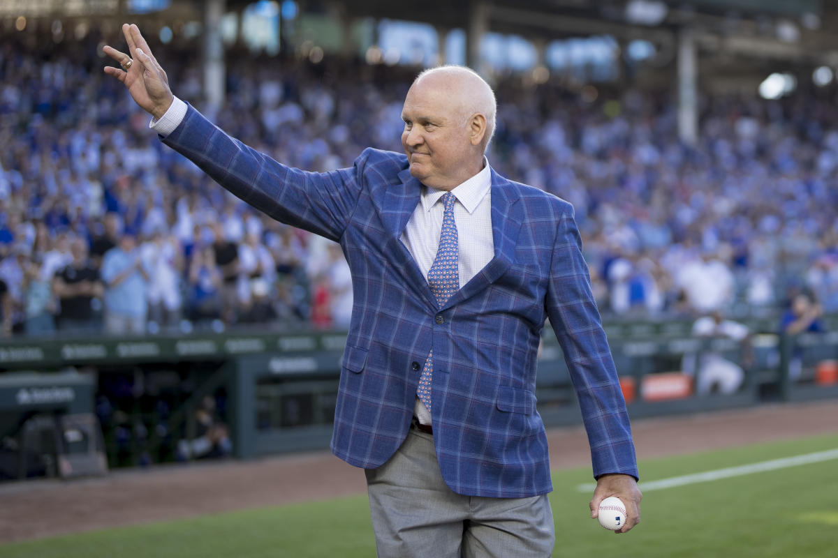 Ryne Sandberg, Baseball Hall of Fame member and Cubs legend, announces he is cancer-free