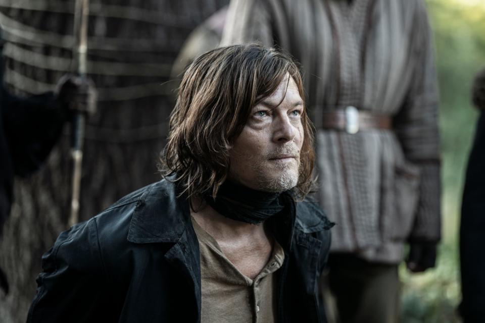 Norman Reedus dans le rôle de Daryl Dixon semble être capturé dans "  The Walking Dead : Daryl Dixon.  "