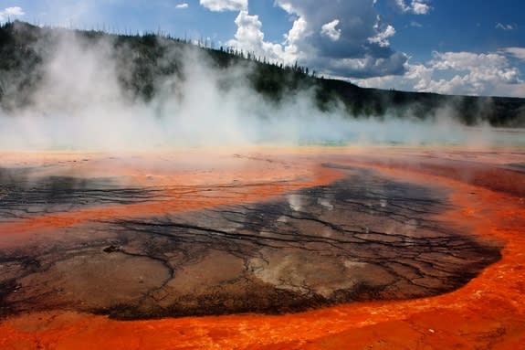 Corn Syrup Experiment Mimics Yellowstone Magma Plume