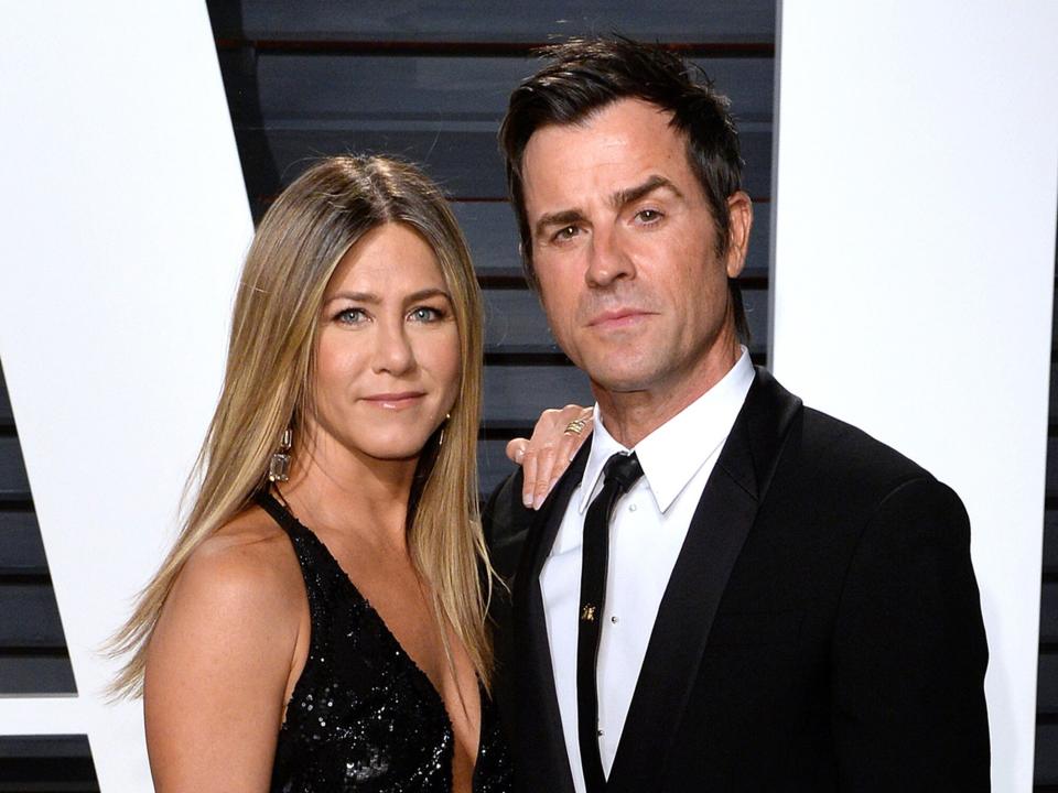 Justin Theroux and Jennifer Aniston attend the 2017 Vanity Fair Oscar Party hosted by Graydon Carter at Wallis Annenberg Center for the Performing Arts on February 26, 2017 in Beverly Hills, California