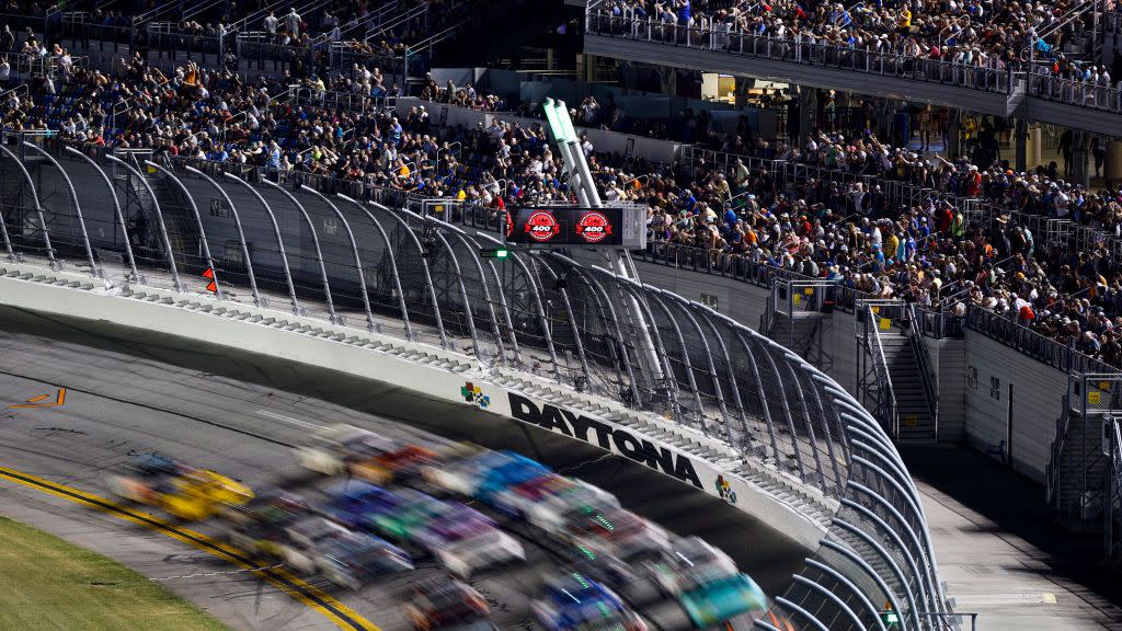 nascar cup series coke zero sugar 400