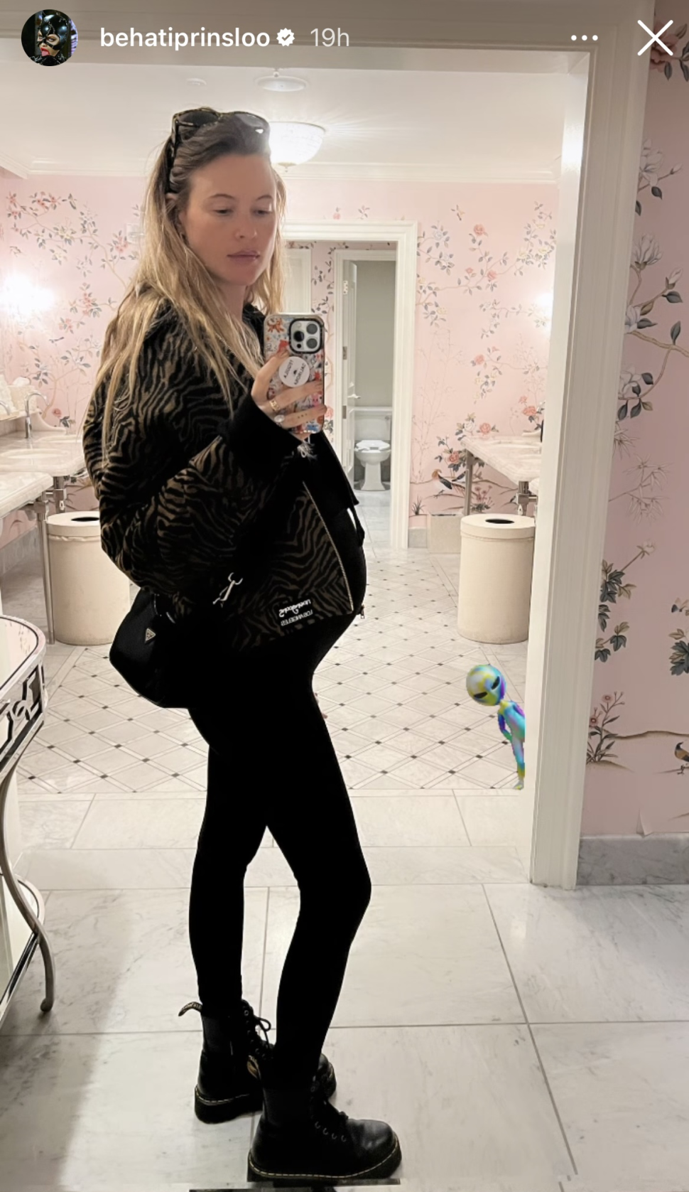 Behati Prinsloo Baby Bump Selfie