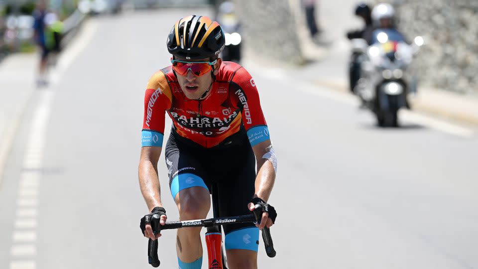 Gino Mäder competes in the fourth stage of the 2023 Tour de Suisse. - Dario Belingheri/Velo/Getty Images