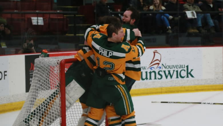 Alberta wins gold at university hockey championship over St. FX