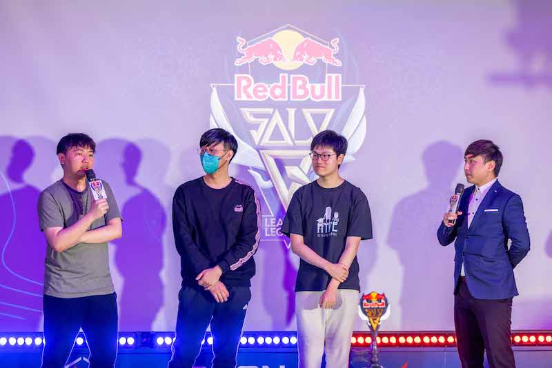 FRANK Esports的兩位輔助「K2」羅智傑及「Rebirth」傅俊傑在Red Bull Solo Q港區決賽進行表演賽。