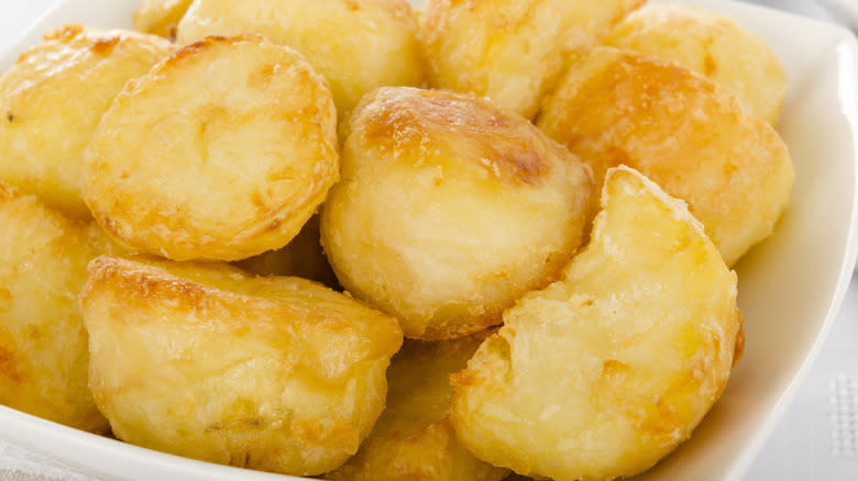 crispy golden roast potatoes