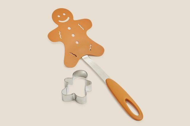 Williams Sonoma Gingerbread Wood Spatula with Cookie Cutter