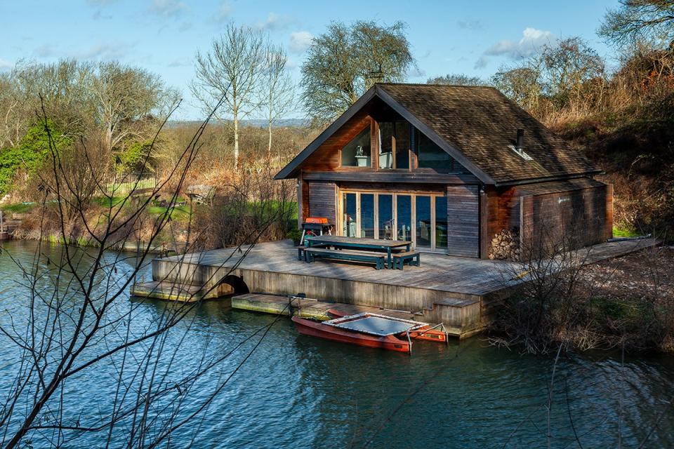 Ditchling Cabin has its own private lake (Ditchling Cabin)