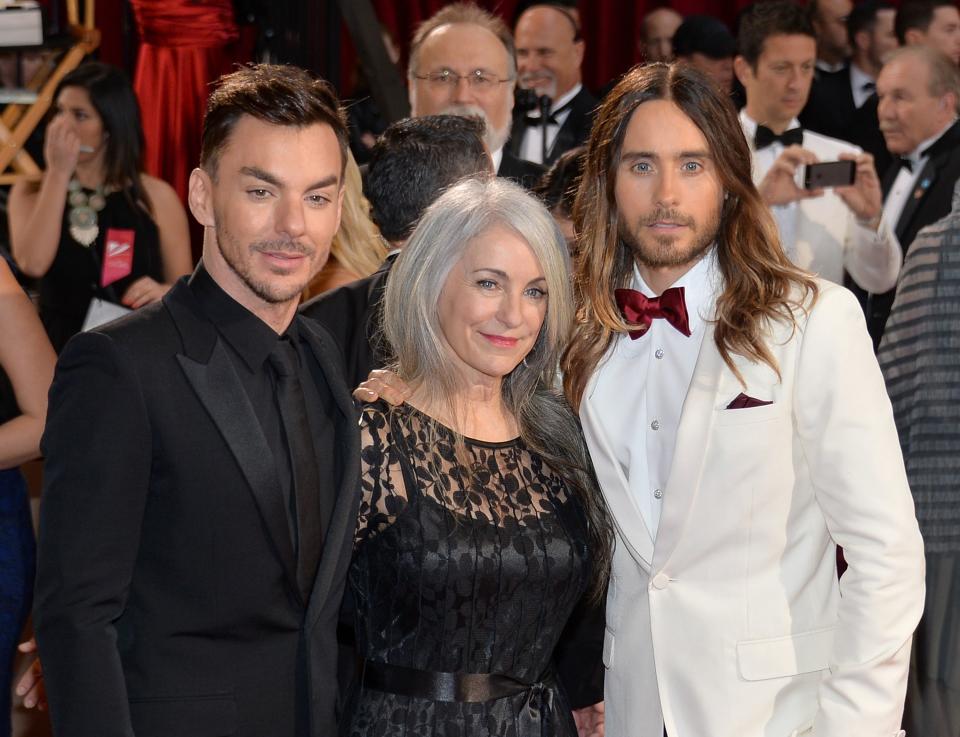 27 Adorable Moments Of Men And Their Moms On The Red Carpet