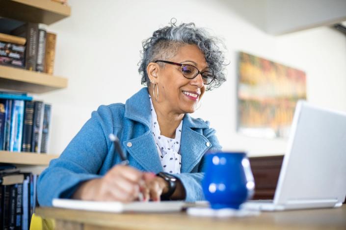 A Medicare Advantage plan can offer lower out-of-pocket costs and expanded coverage.