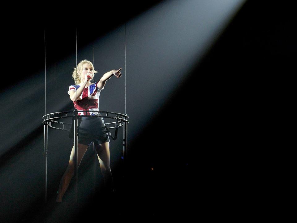 taylor swift red tour