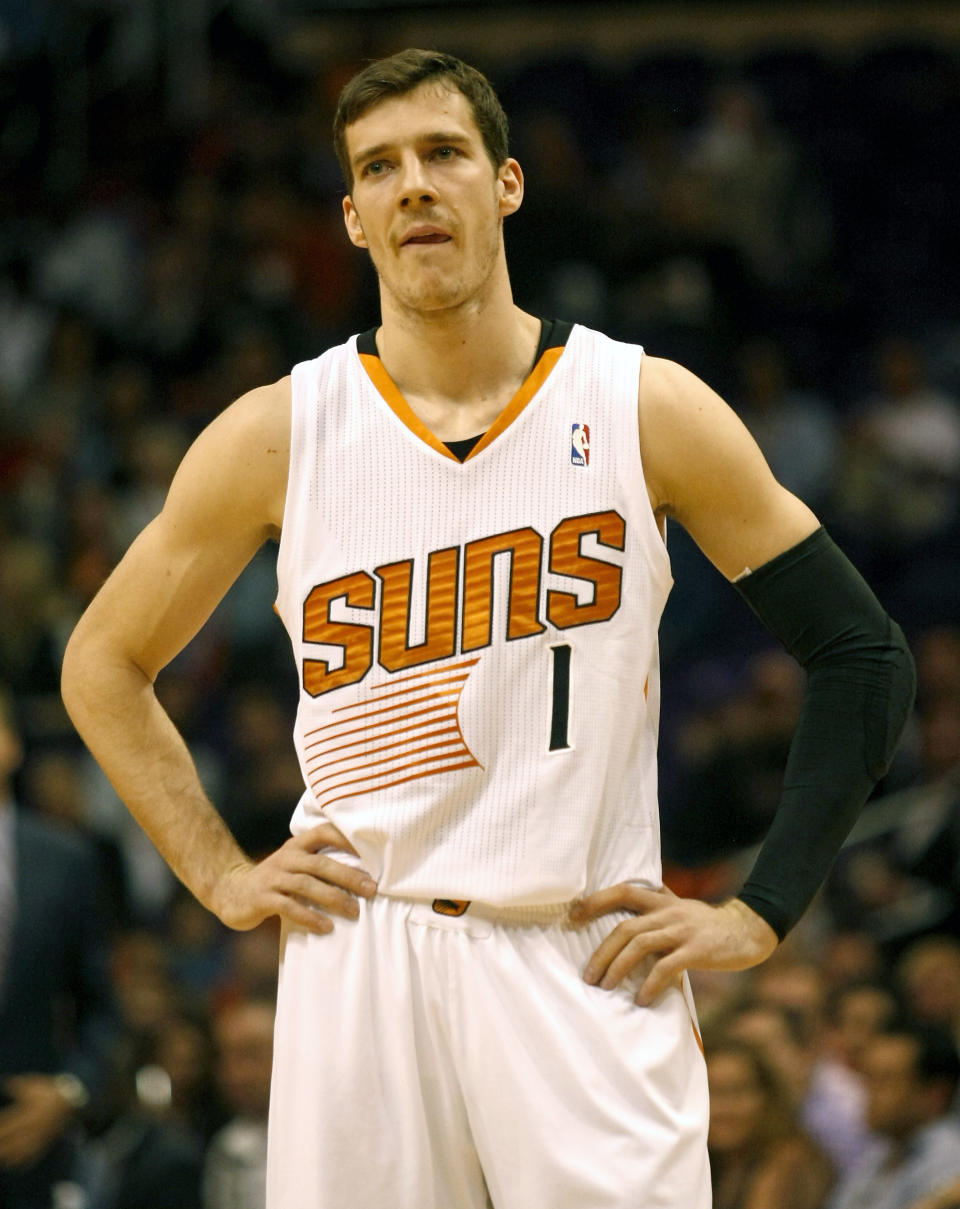 Phoenix Suns shooting guard Goran Dragic (1) in the first quarter during an NBA basketball game against the Charlotte Bobcats, Saturday, Feb. 1, 2014, in Phoenix. (AP Photo/Rick Scuteri)