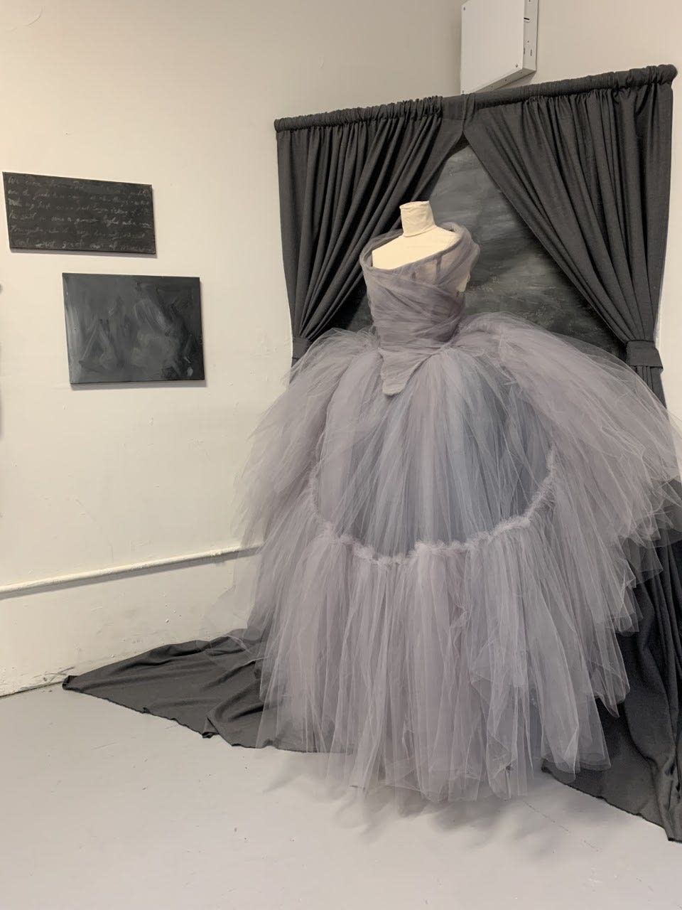 <div class="inline-image__caption"><p>Graham Tyler—master of millinery and high tech designer—presented his new collection in a bare gallery space on Tuesday morning. It was a love letter of sorts to Mary Shelley, author of <em>Frankenstein</em>, and ‘it girl’ of the radical intellectual scene in Victorian London. Like Shelley’s writing, the collection was romantic, Gothic, and complex behind an unassuming simplicity.</p></div> <div class="inline-image__credit">Sarah Shears for The Daily Beast</div>