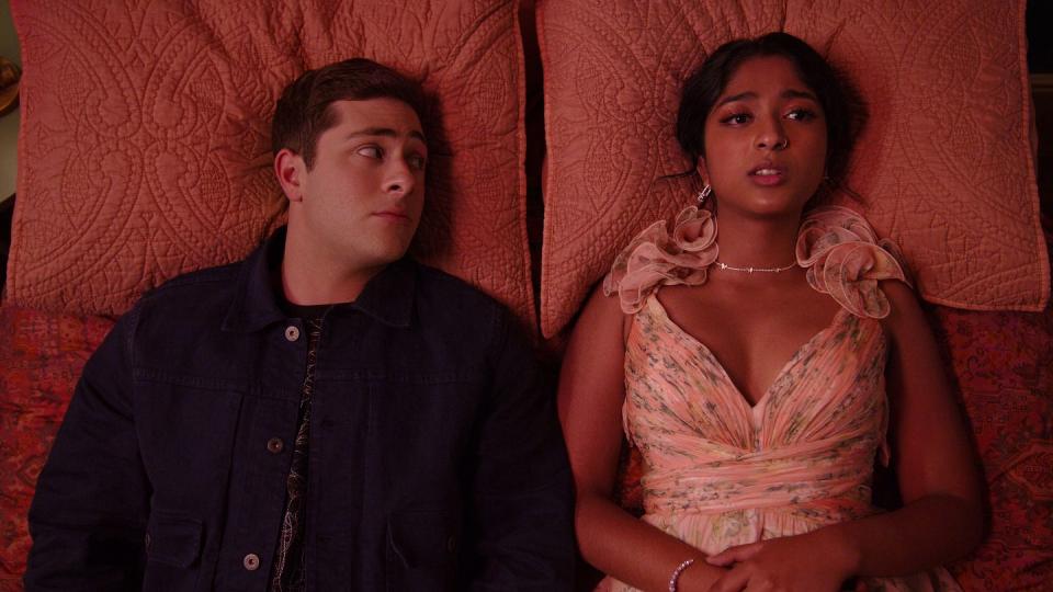 never have i ever l to r jaren lewison as ben gross, maitreyi ramakrishnan as devi in episode 409 of never have i ever cr courtesy of netflix © 2023