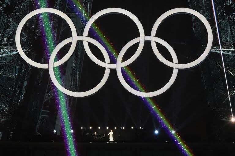 Celine Dion canta en la ceremonia de apertura de los Juegos Olímpicos de París 2024