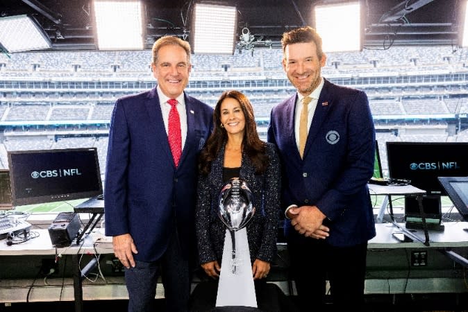  Jim Nantz, Tracy Wolfson and Tony Romo will call the Super Bowl for CBS. 