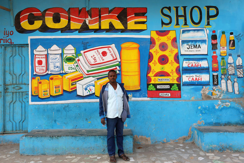 Drawing in the customers in Mogadishu