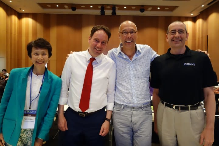 From l-r: Yoko Ishikura, professor emeritus at Hitosubashi University, Erik Vermeulen, VP and senior counsel corporate at Philips, Jesper Koll, most recently the Managing Director and Head of Japanese Equity Research at JP Morgan Securities Japan, and Michael Alfant, Group Chairman and CEO and Fusions Systems Group