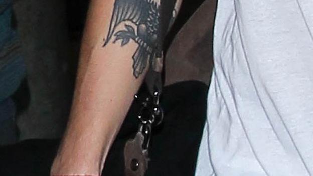 Tattoo, Temporary tattoo, Arm, Wrist, Joint, Shoulder, Leg, Human body, Elbow, Hand, 