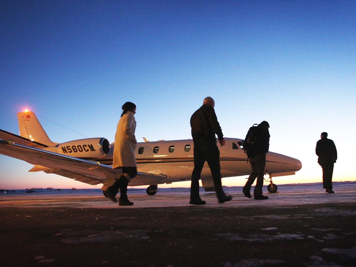 rich people private plane