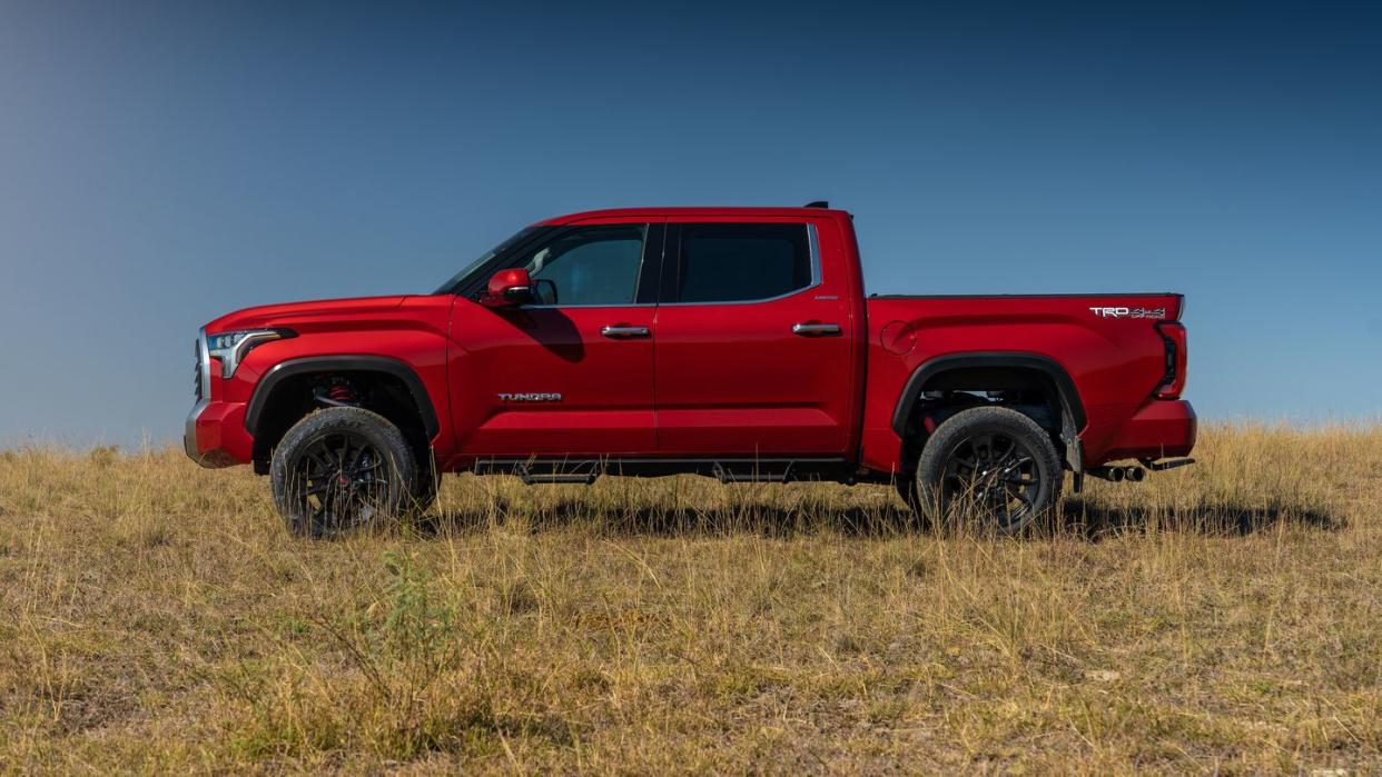 2022 toyota tundra with factory lift kit