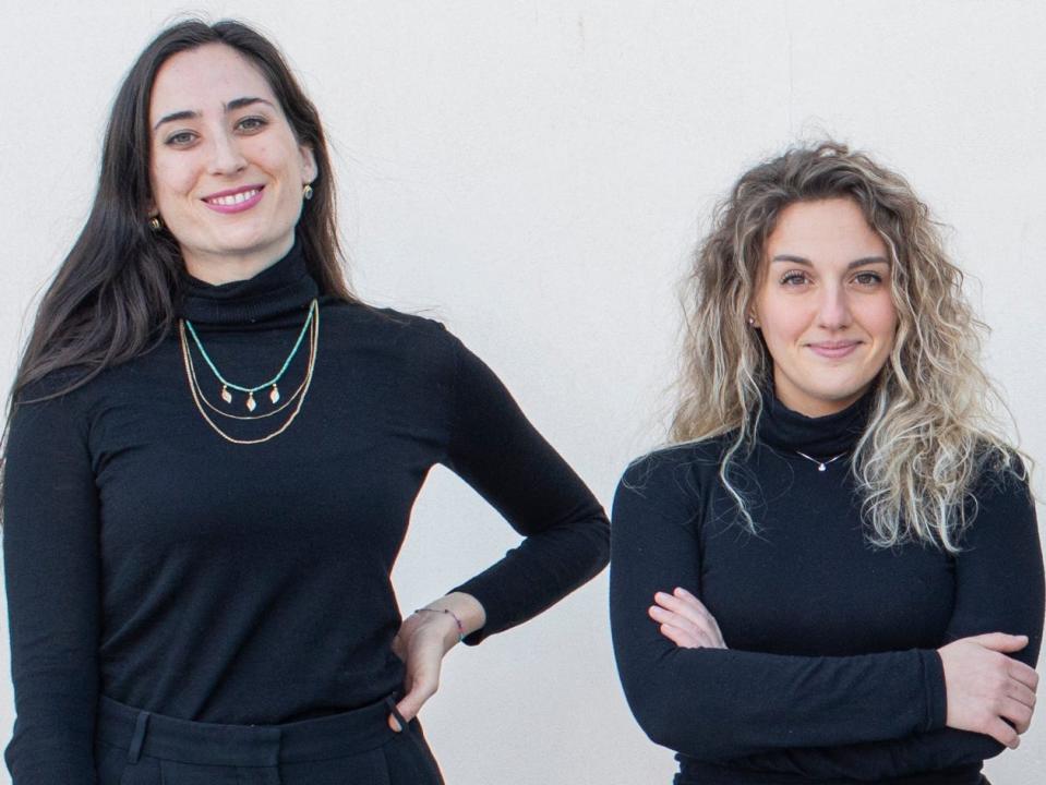 Cap_able's cofounders Rachele Didero and Federica Busani, dressed in black.