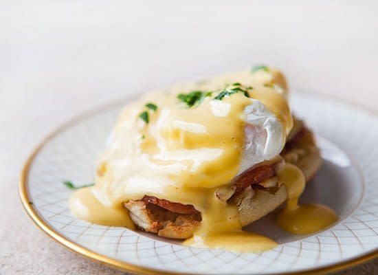  If all these creative twists on Eggs Benedict has got you craving the classic version, this recipe will give you what you need.<Br><BR><strong>Get the <a href="http://www.simplyrecipes.com/recipes/eggs_benedict/" target="_hplink">Eggs Benedict recipe</a> from Simply Recipes</strong>
