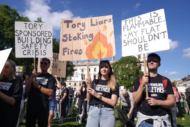 <strong>Protesters from Leaseholders Together gather at rally in Parliament Square, Westminster in September.</strong> (Photo: Kirsty O'Connor via PA Wire/PA Images)