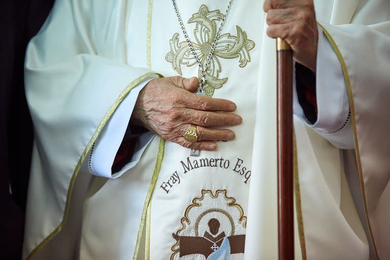 En su homilía en el rito de beatificación, el cardenal Villalba, dijo que Esquiú fue un “sacerdote de profunda oración”, un “obispo misionero” y un pastor “que se entregó a los pobres al estilo de San Francisco”