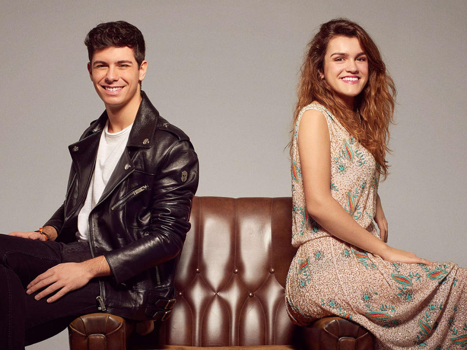 <p>Kandidaten: Alfred & Amaia, Song: “Tu Canción”. Große Gefühle bei Alfred García und Amaia Romero. Das Duo singt von der ganz großen Liebe und scheut dabei auch keinen Körperkontakt auf der Bühne. Sie lernten sich in der Casting- und Reality-Show “Operación Triunfo” kennen, durch die sie auch zu Berühmtheit gelangten. Im Vorentscheid überzeugten die beiden Kandidaten die Televoter und dürfen beim ESC 2018 nun auch die ganze Welt begeistern. (Bild-Copyright: Presse/Eurovision.tv) </p>