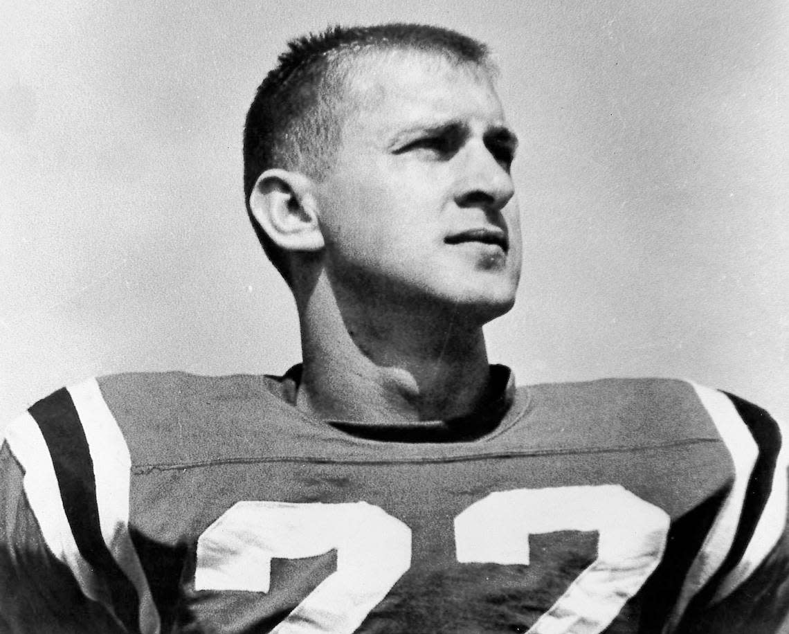 South Carolina quarterback Buddy Bennett