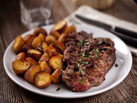 Steak and potatoes at Hickok's Steakhouse