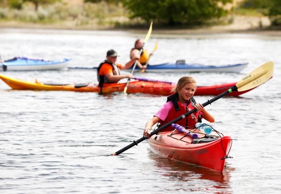 A proposal to ban motorized watercraft from the sliver of the Columbia River that passes between Richland’s Leslie Groves Park and Nelson Island would protect swimmers, kayakers, paddle boarders and power boats, an advocate says. Tri-City Herald/File