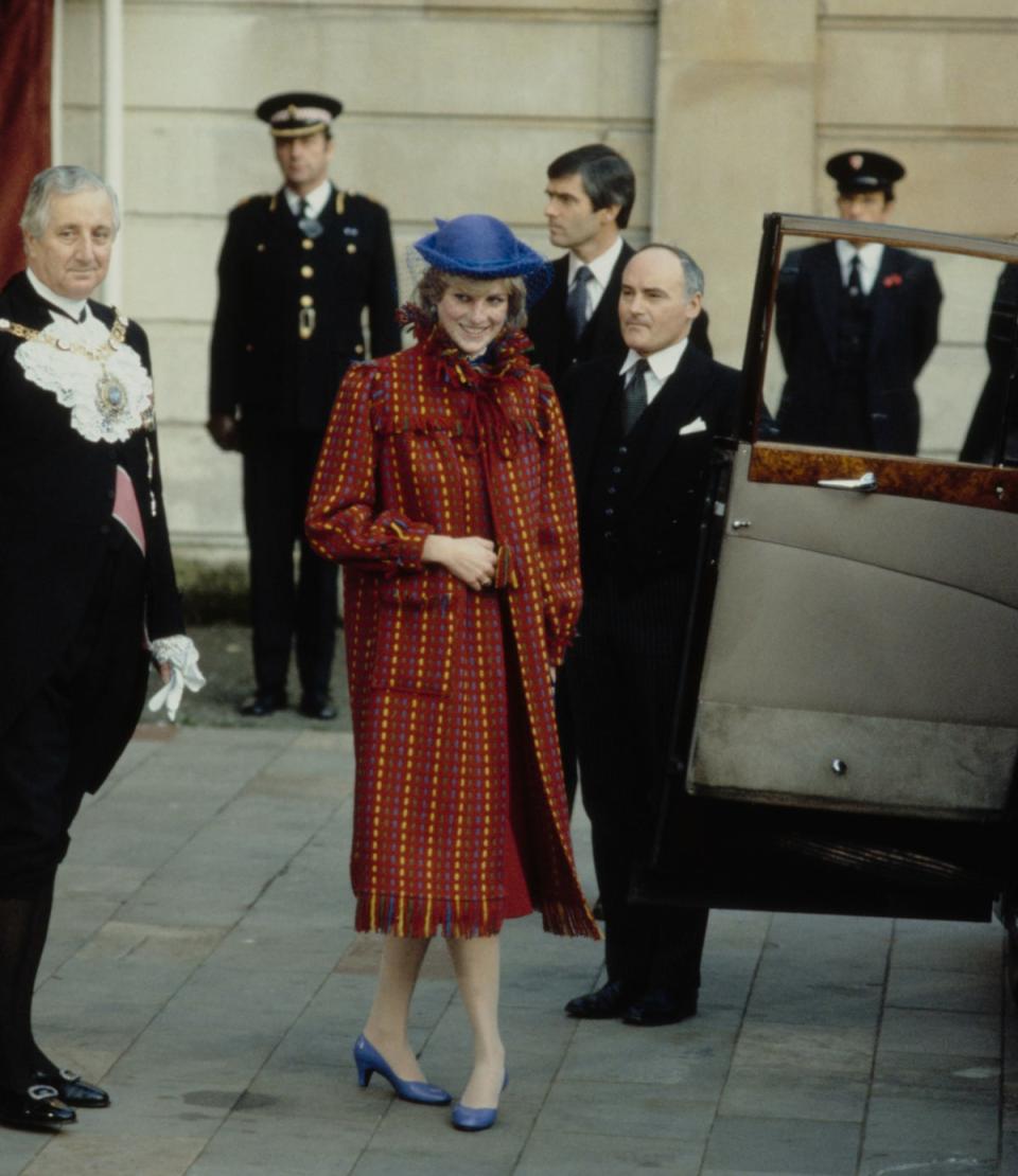 Princess Diana wearing a red coat by Bellville Sassoon at the Guildhall, 1981 (Getty Images)