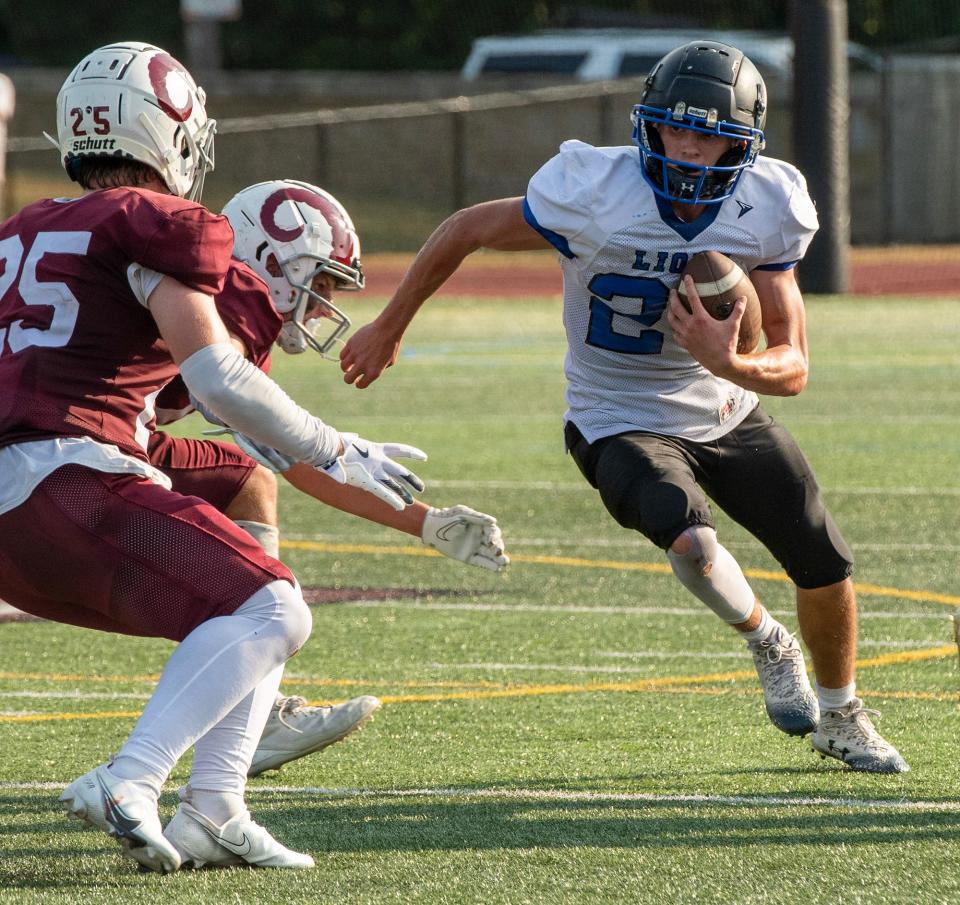 West Boylston’s Dominick Renzoni runs the ball in the second quarter against Northbridge Friday.