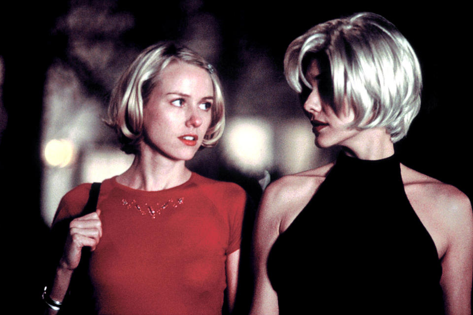 MULHOLLAND DRIVE, Naomi Watts, Laura Harring, 2001, (c) Universal/courtesy Everett Collection